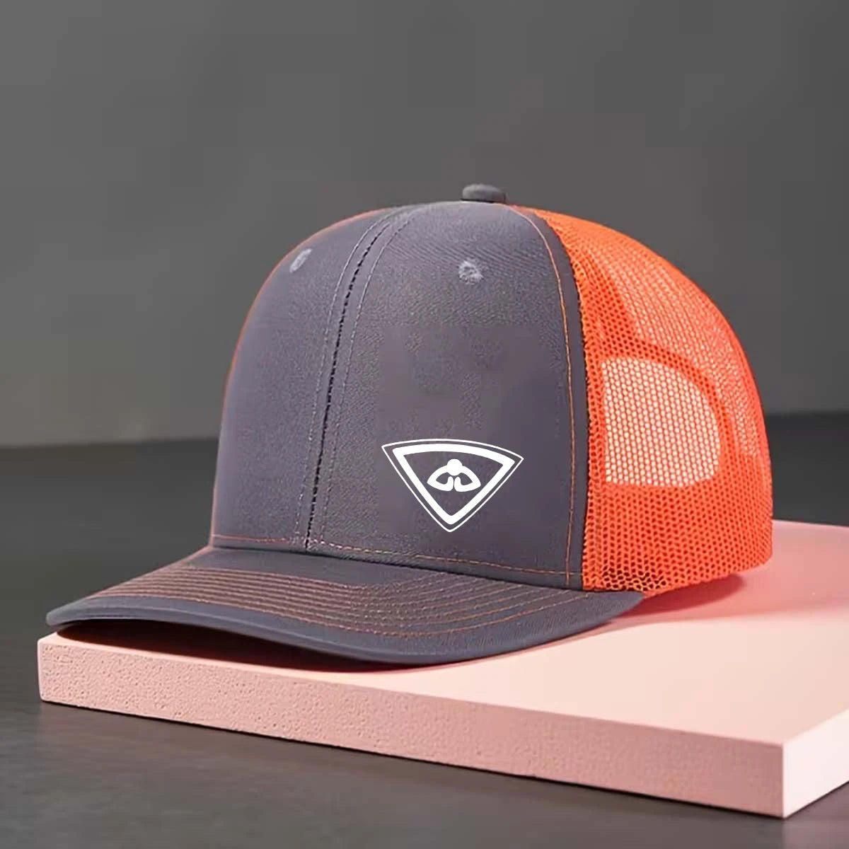 1PC Fashionable Truck Driver Hat, Prominent Logo Details, Adjustable Snap for Perfect Fit - Suitable for Daily Wear
