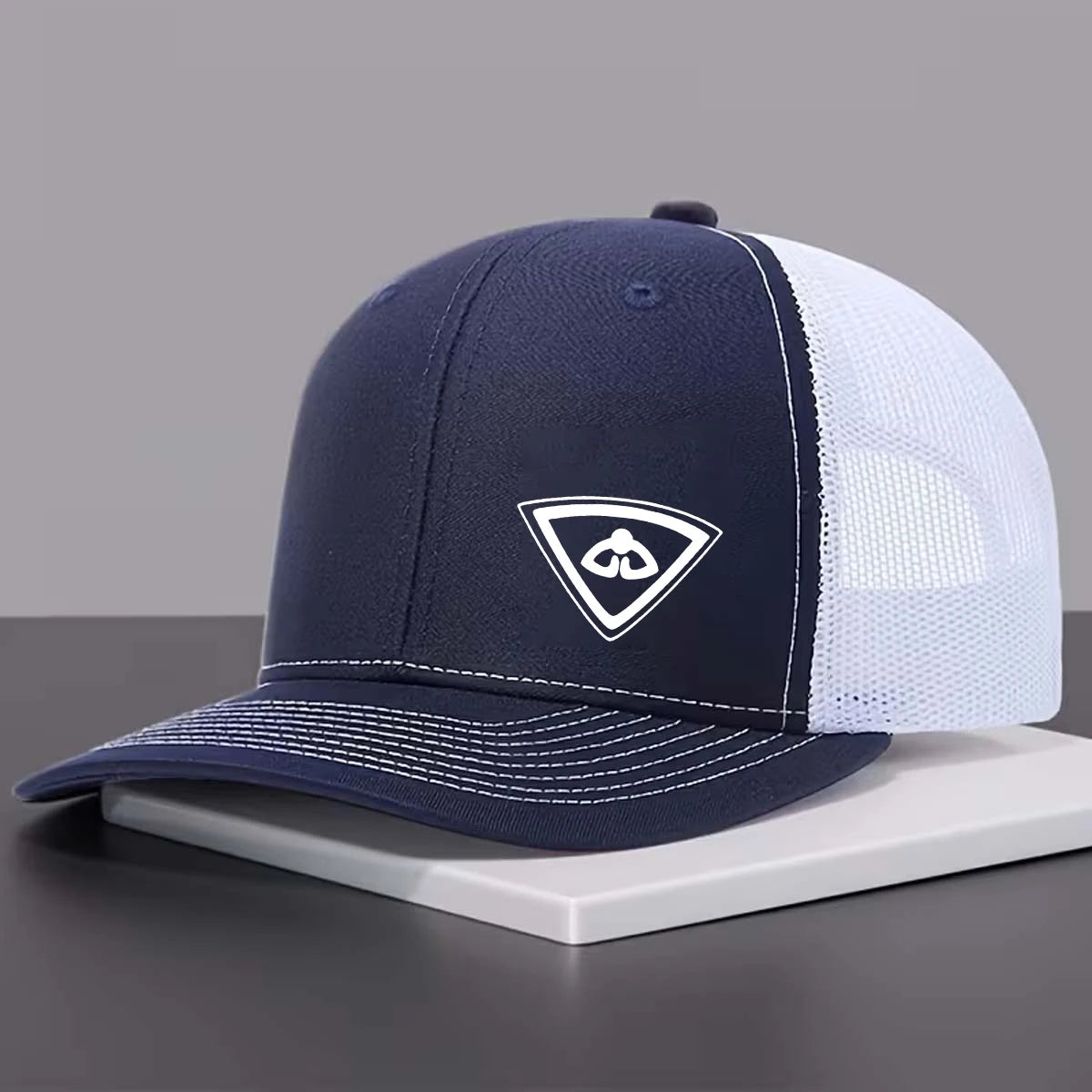 1PC Fashionable Truck Driver Hat, Prominent Logo Details, Adjustable Snap for Perfect Fit - Suitable for Daily Wear